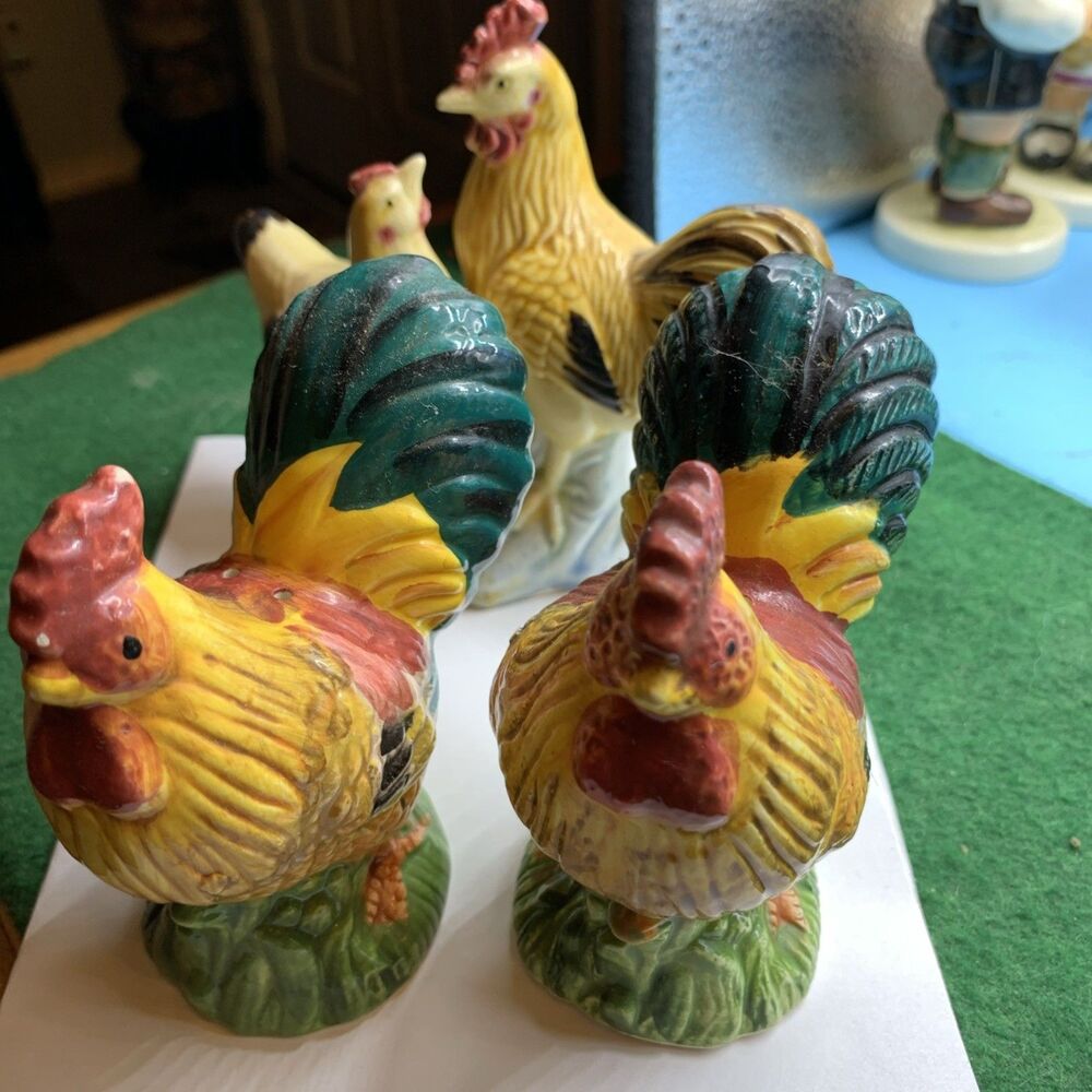 Vintage Chicken Salt & Pepper Shakers (LG-5)